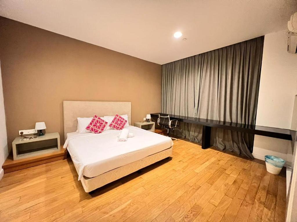 The Platinum Klcc Kuala Lumpur Bukit Bintang By Classic Esterno foto